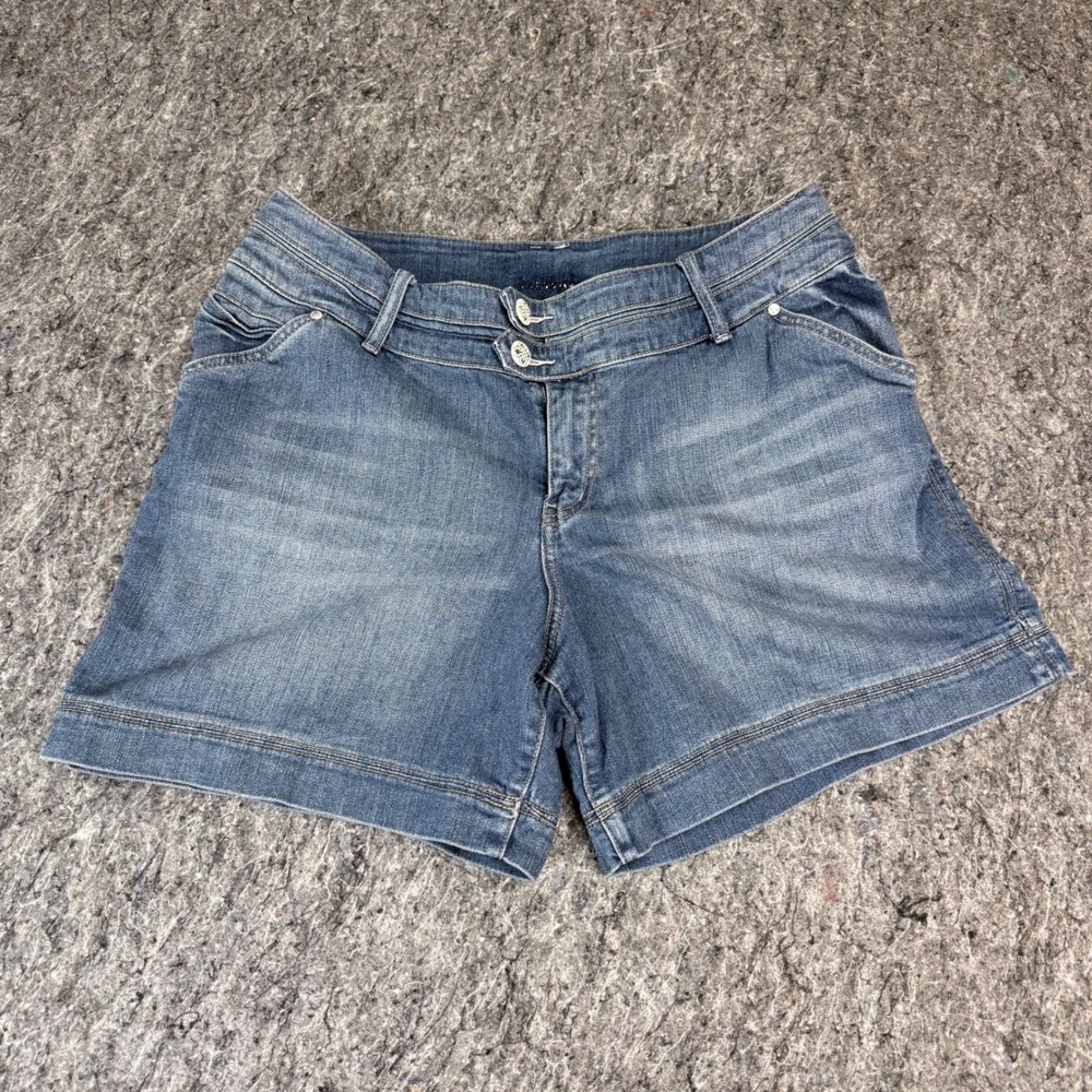 Lane Bryant Blue Denim Shorts Womens 18 Medium Wash Double Button Stretch 5in